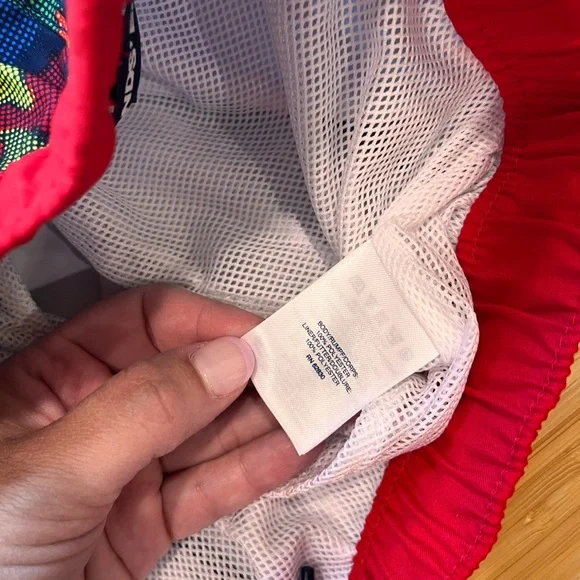 Lands' End Boys XL 14-16 Red Blue Sharks Lined Swim Short Trunks Summer NWOT - Picture 5 of 6